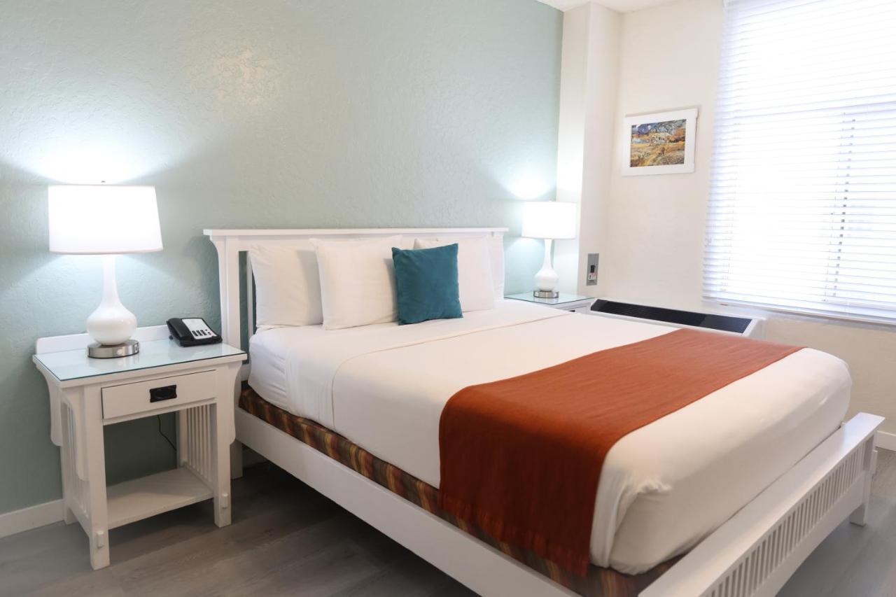 Hotel Carmel Санта-Моника Экстерьер фото